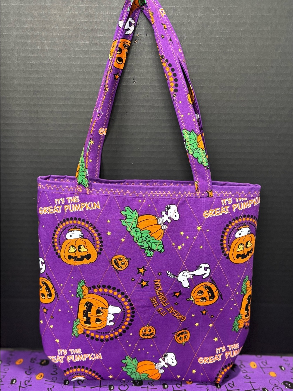 Halloween Its A Great Pumpkin Small Tote Bag with Snoopy Motif & Bracelet Set - Picture 2 of 3
